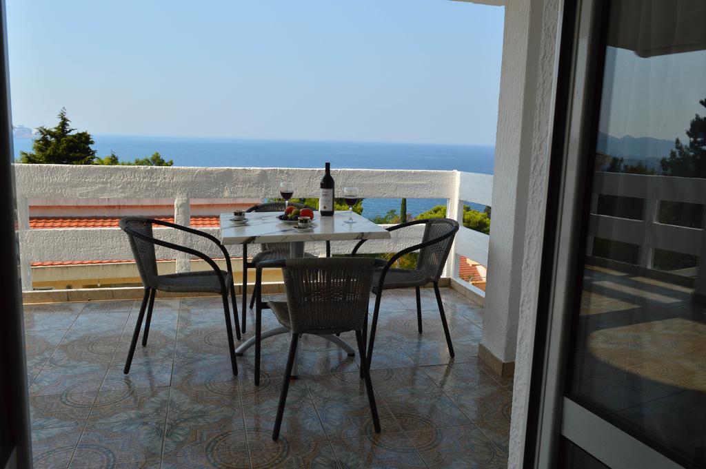 Apartment Sunny بار المظهر الخارجي الصورة