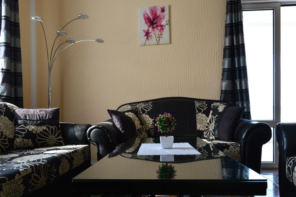Apartment Sunny بار المظهر الخارجي الصورة